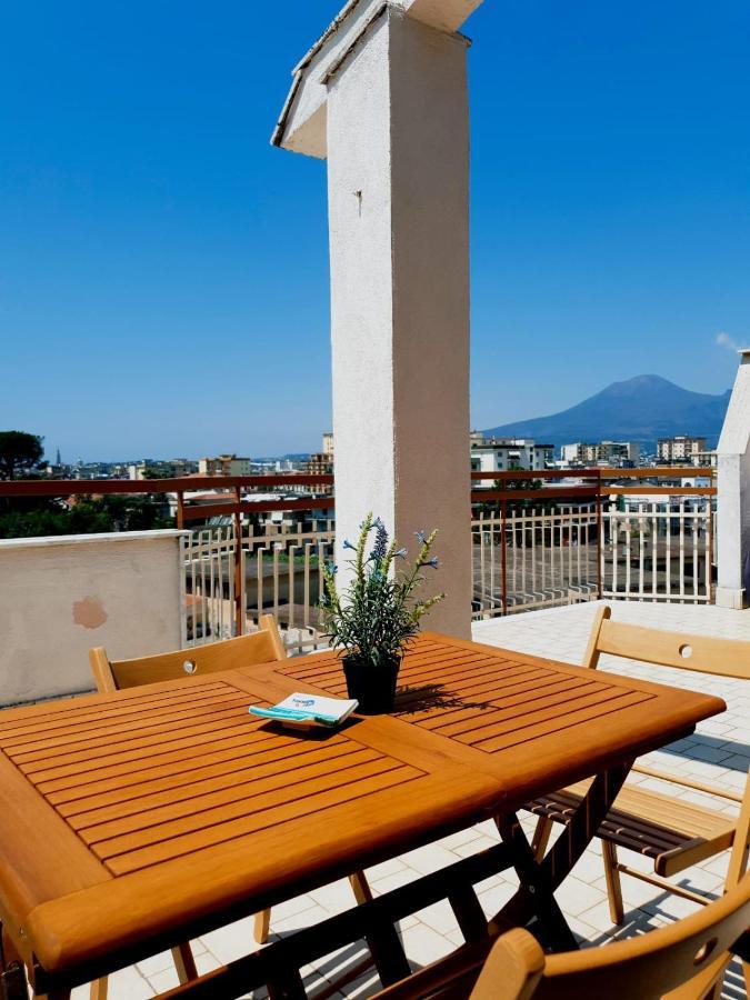Renovated Loft With Vesuvio View Terrace Apartment สกาฟาติ ภายนอก รูปภาพ