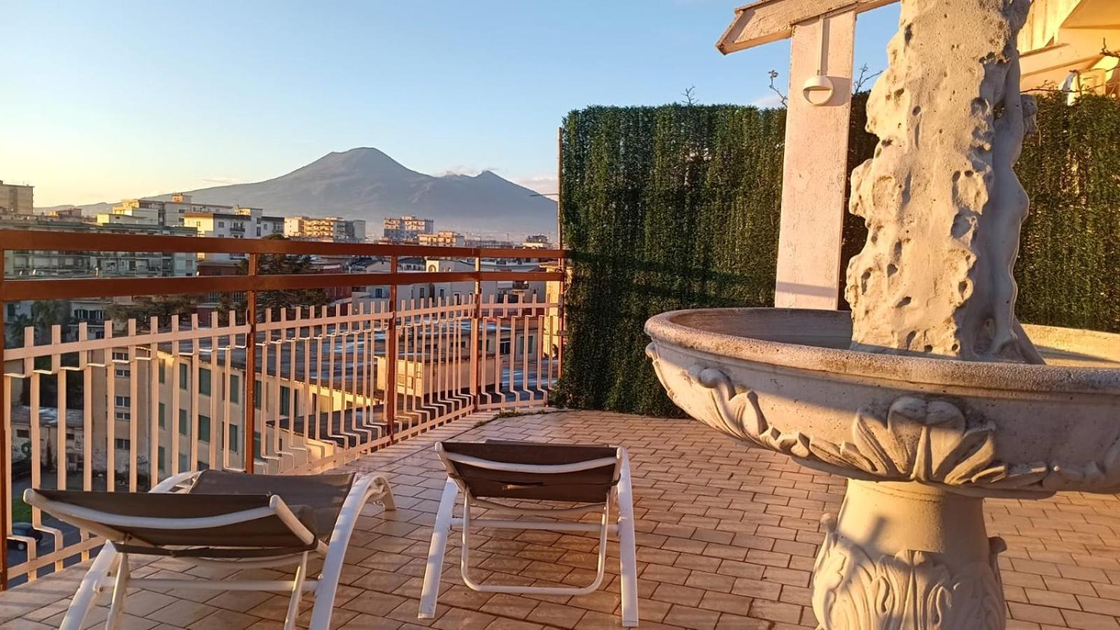 Renovated Loft With Vesuvio View Terrace Apartment สกาฟาติ ภายนอก รูปภาพ